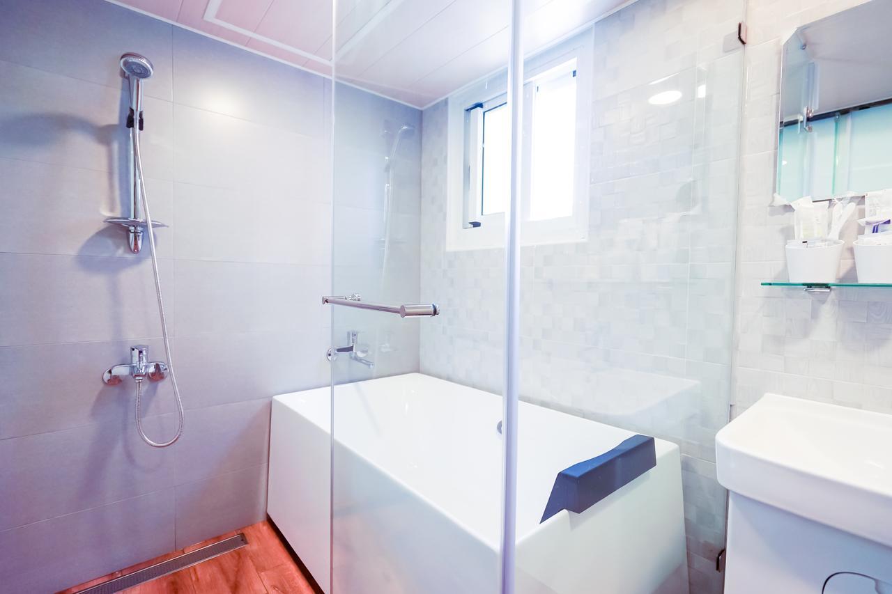 Jiu Tien Do Homestay Tainan Exterior foto
